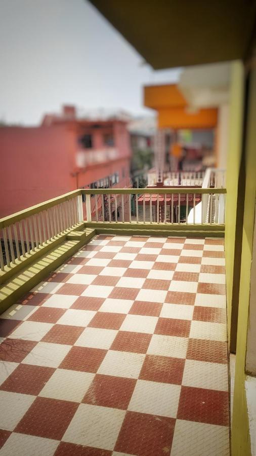 Shree Nivas Homestay Puri Buitenkant foto