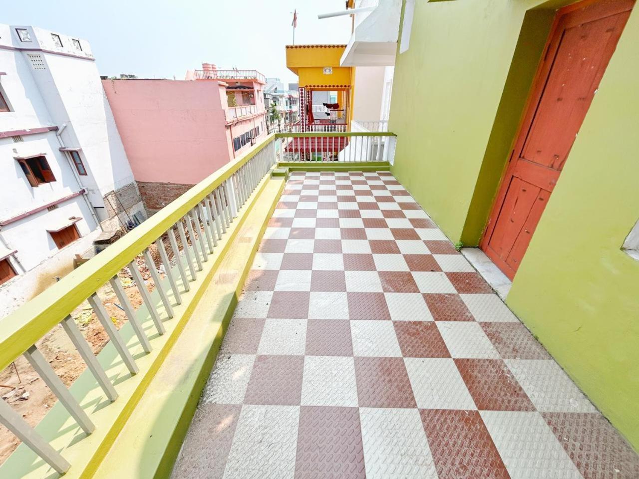 Shree Nivas Homestay Puri Buitenkant foto