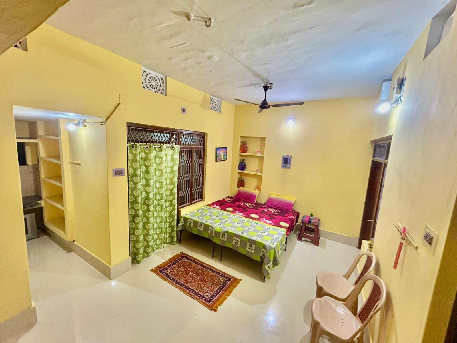 Shree Nivas Homestay Puri Buitenkant foto